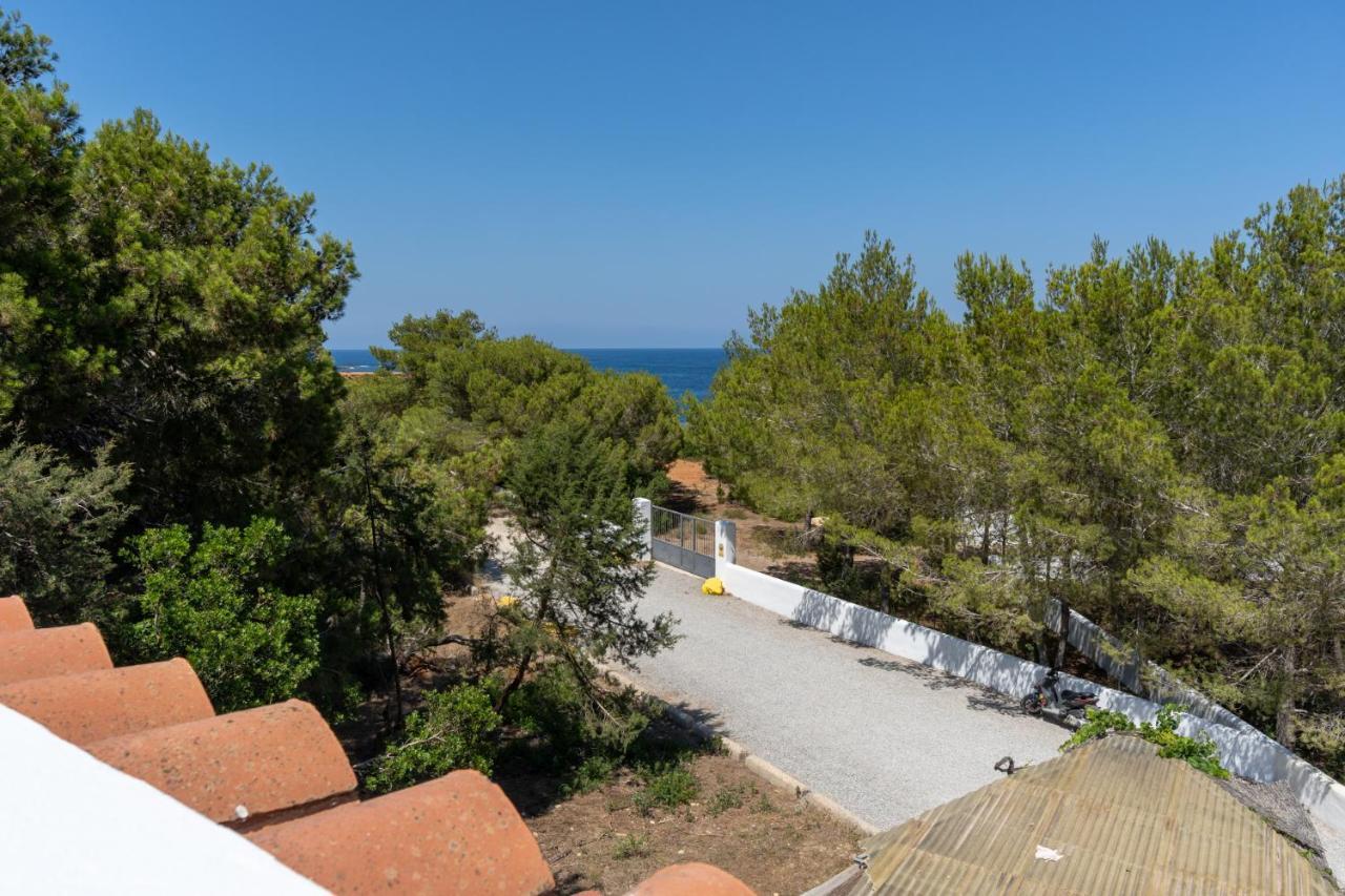 Hostal Restaurante Pou Des Lleo Сан-Карлос-де Перальта Номер фото