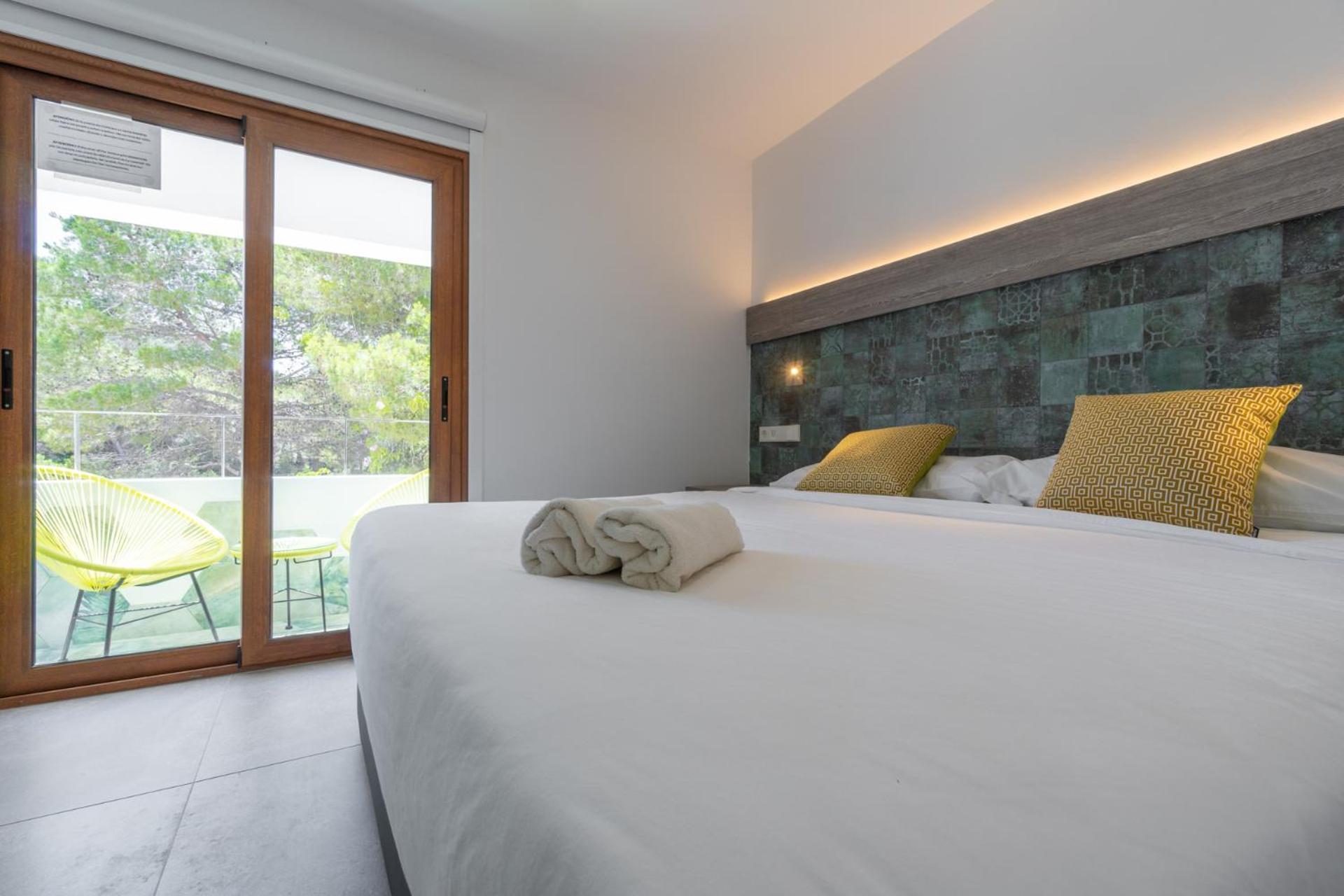 Hostal Restaurante Pou Des Lleo Сан-Карлос-де Перальта Номер фото