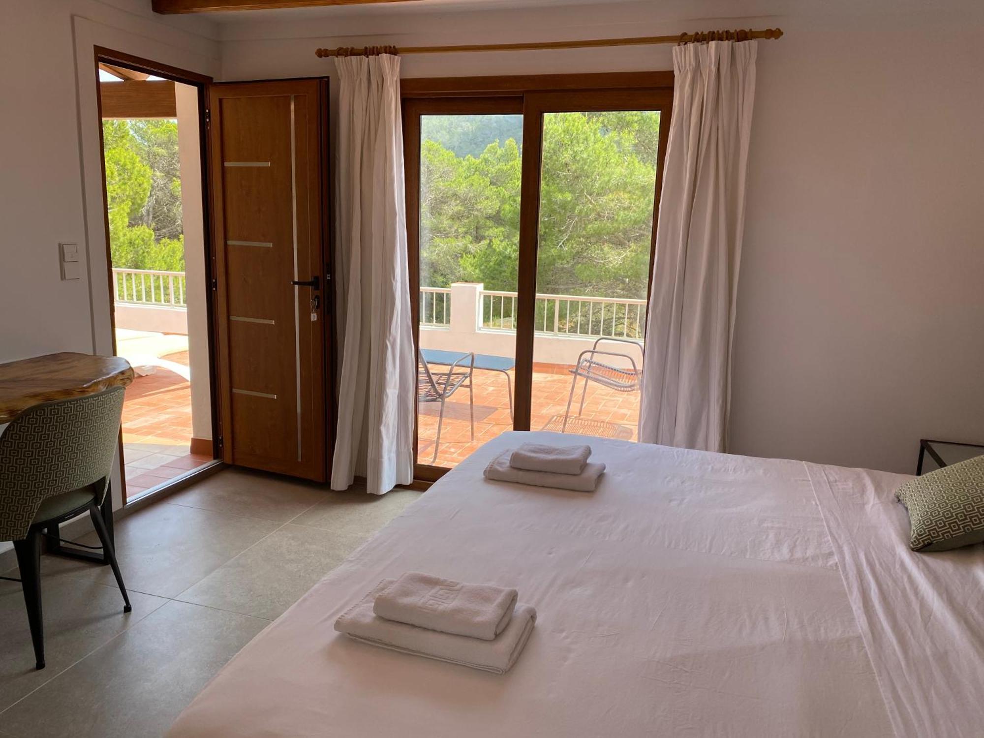 Hostal Restaurante Pou Des Lleo Сан-Карлос-де Перальта Номер фото